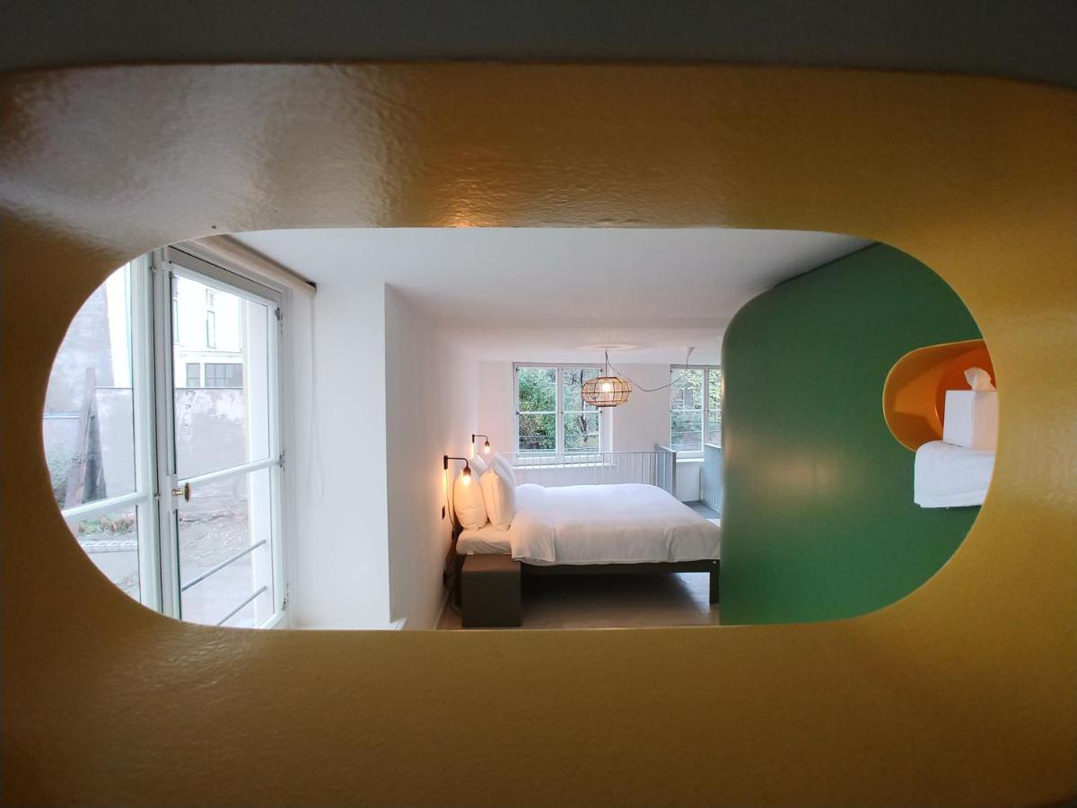 Bird Hotel 3*